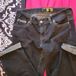 Women's Black Cropped Jeans